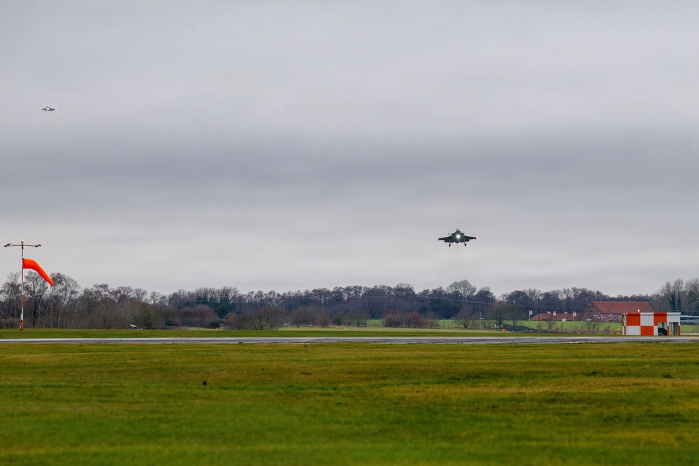 493rd, 494th FS conduct landings during exercise Point Blank
