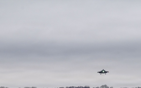 493rd, 494th FS conduct landings during exercise Point Blank