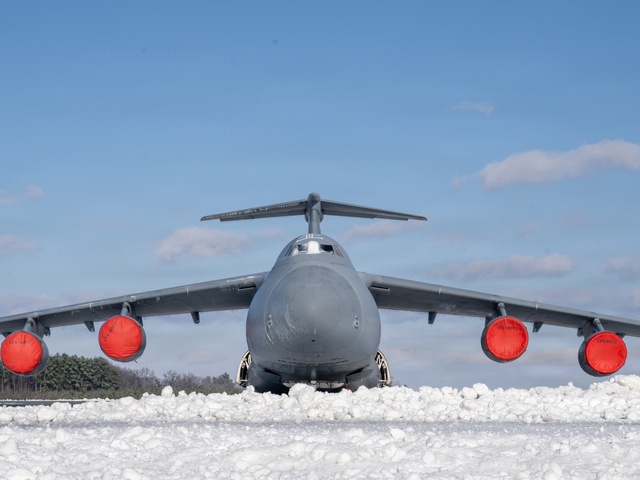 Winter Storm hits Dover AFB