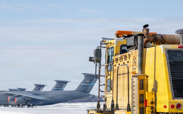 Winter Storm hits Dover AFB