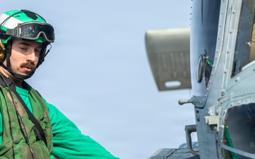 USS Delbert D. Black (DDG 119) Conducts Flight Quarters