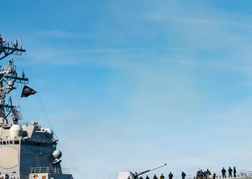 USS Truxtun (DDG 103) Departs Naval Station Norfolk
