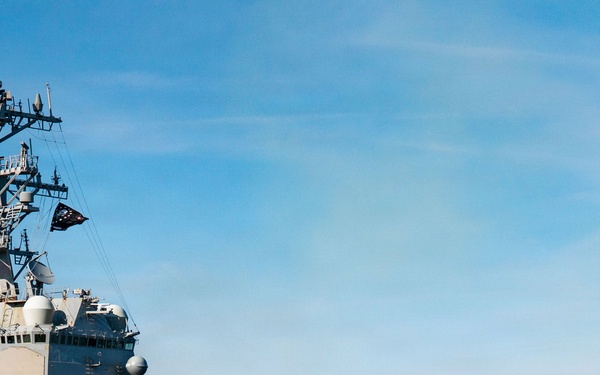 USS Truxtun (DDG 103) Departs Naval Station Norfolk