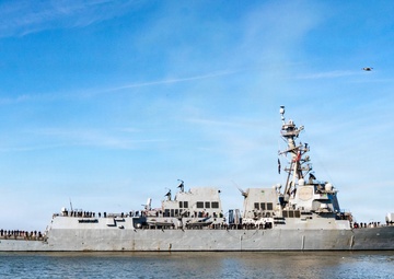 USS Truxtun (DDG 103) Departs Naval Station Norfolk
