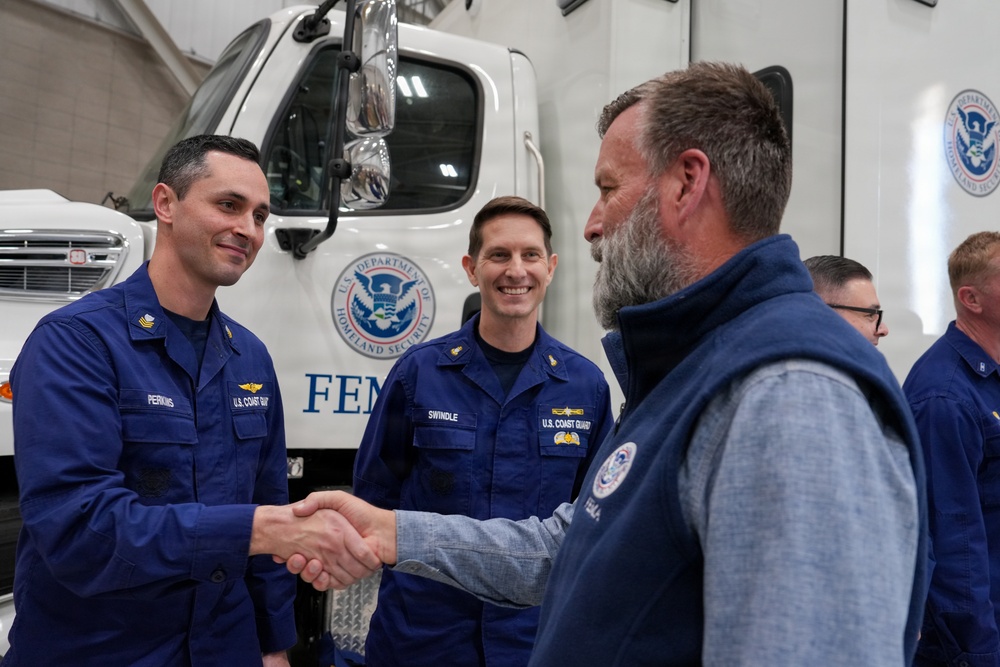 FEMA Associate Administrator meets emergency response staff in Mississippi
