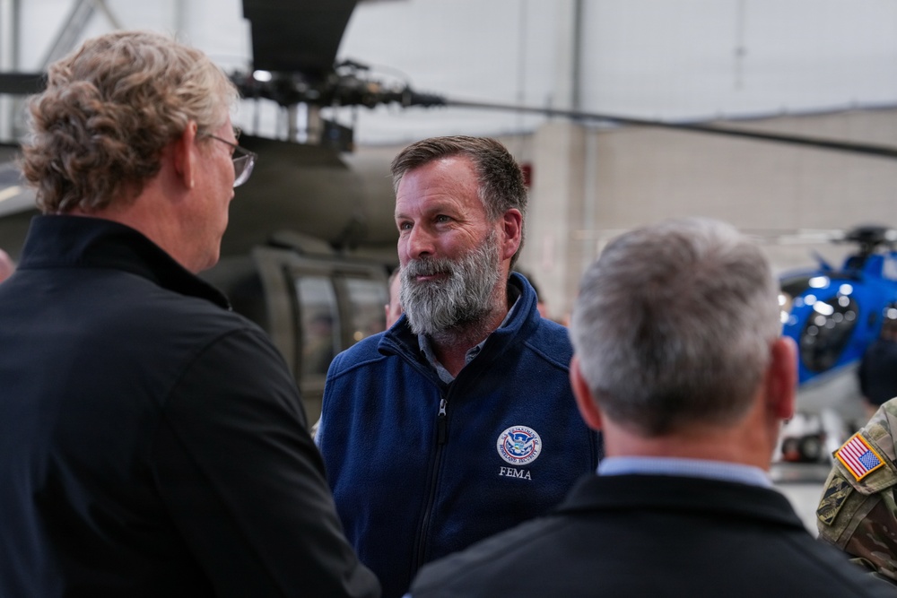 FEMA Associate Administrator meets emergency response staff in Mississippi