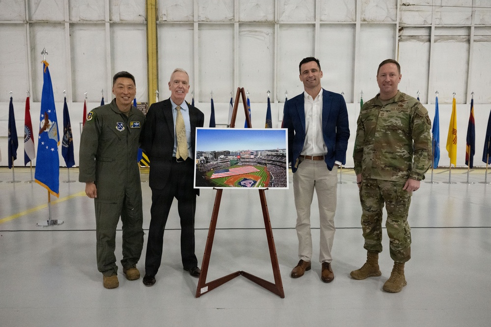 From dugout to hangar: Washington Nationals visit Andrews