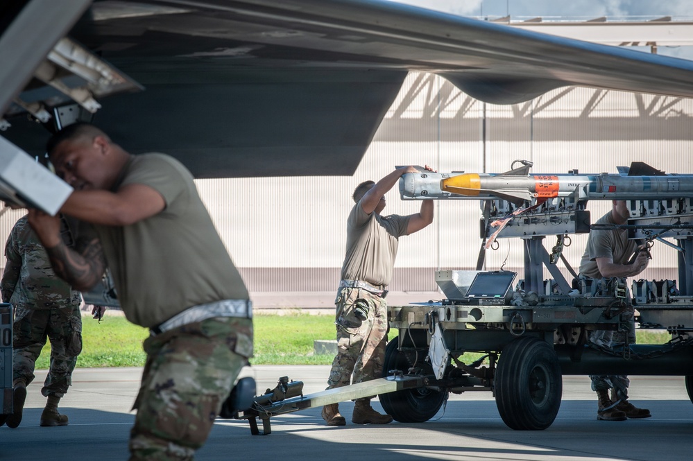 Weapons crews compete in Sentry Aloha 26-1 Load Competition