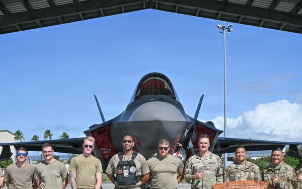 Weapons crews compete in Sentry Aloha 26-1 Load Competition