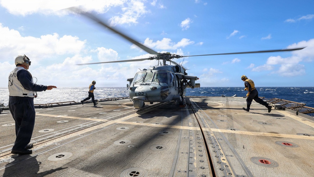 Flight quarters aboard USS Lake Erie (CG 70)