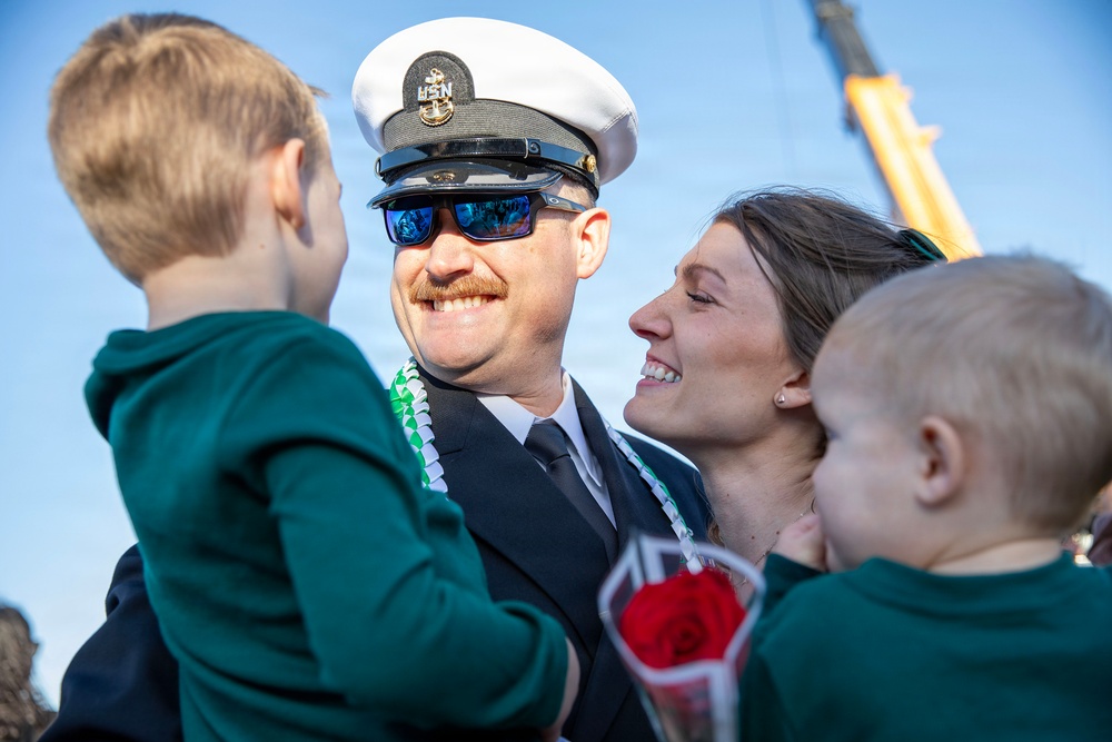 USS Greeneville Returns Home from Deployment