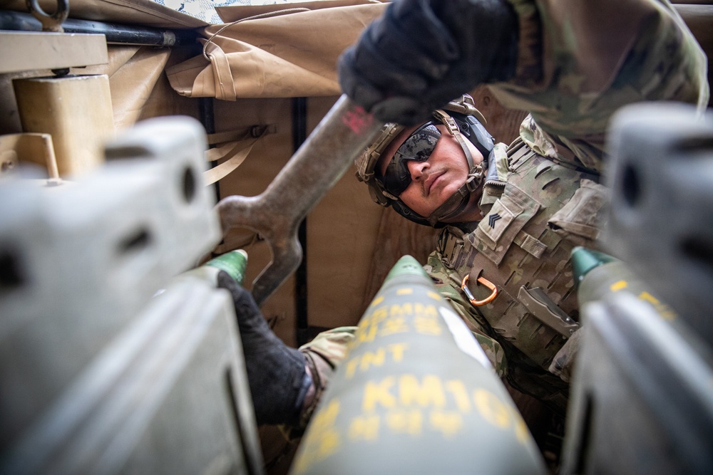 Ivy Sting 4 4th Infantry Division Artillery