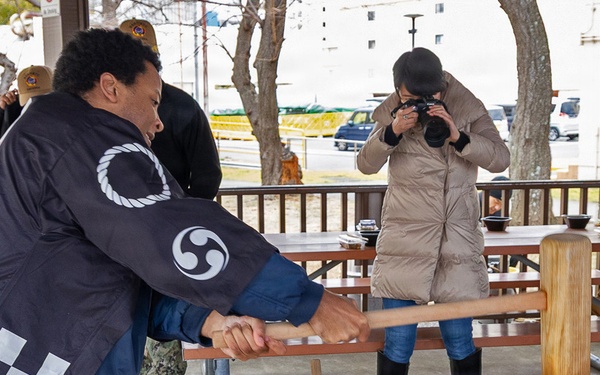 Mochitsuki event brings U.S. and Japanese medical professionals together at U.S. Naval Hospital Yokosuka