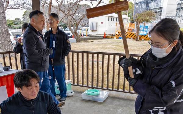 Mochitsuki event brings U.S. and Japanese medical professionals together at U.S. Naval Hospital Yokosuka
