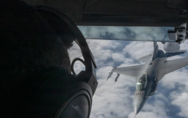 Practice makes perfect: 909th ARS refuels F-16Cs and F-35As