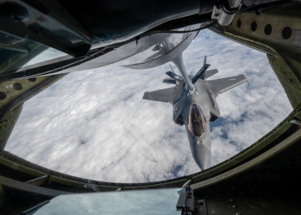 Practice makes perfect: 909th ARS refuels F-16Cs and F-35As