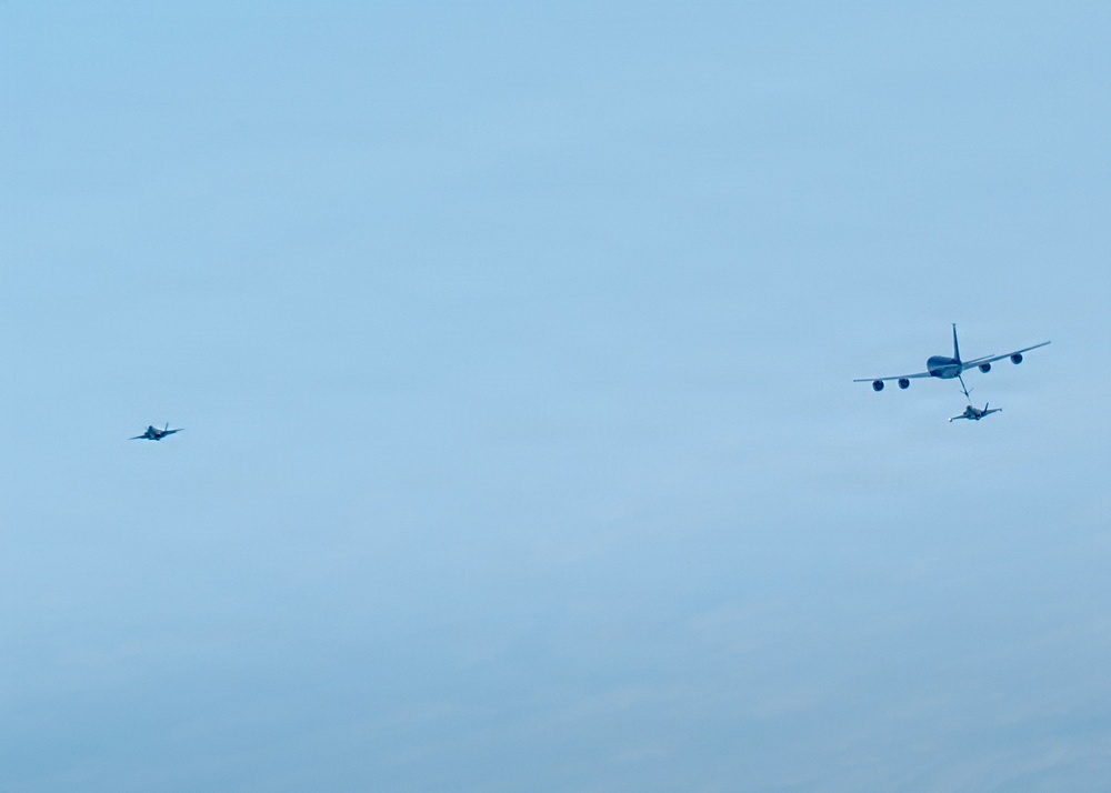 Practice makes perfect: 909th ARS refuels F-16Cs and F-35As