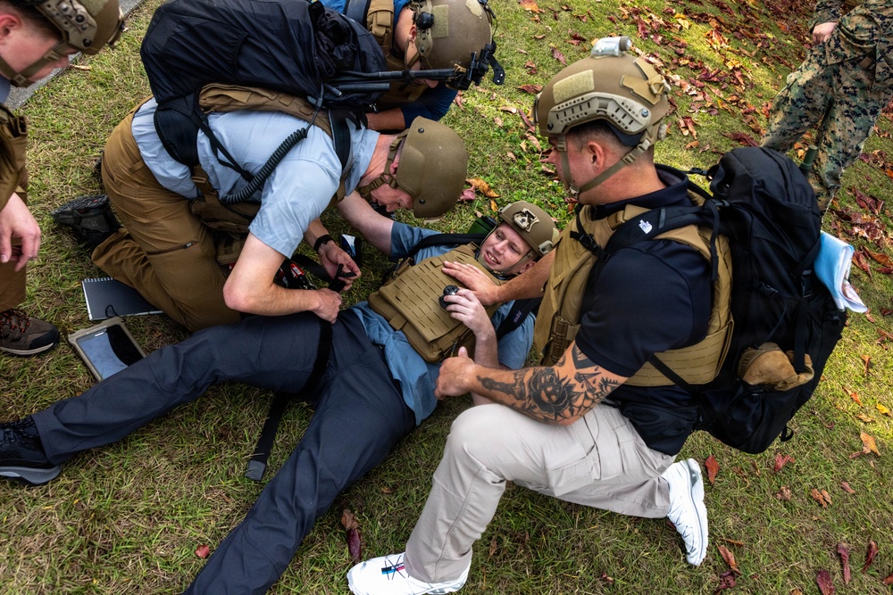 5th Air Naval Gunfire Liaison Company Marines participate in certification exercise