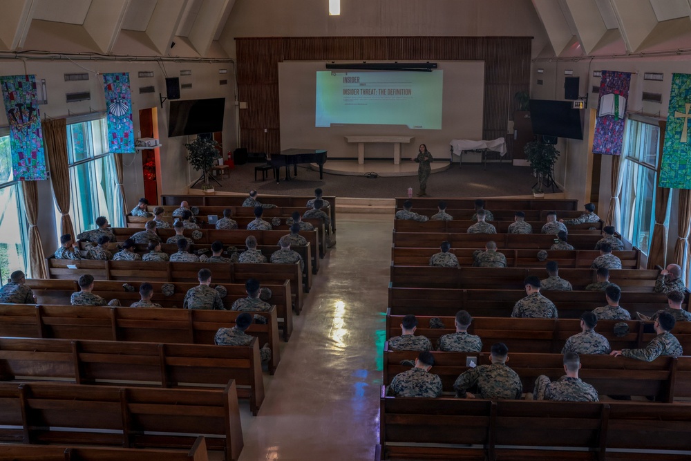5th Air Naval Gunfire Liaison Company Marines conduct back in the saddle training