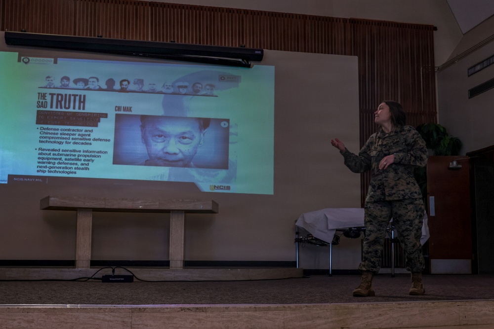 5th Air Naval Gunfire Liaison Company Marines conduct back in the saddle training