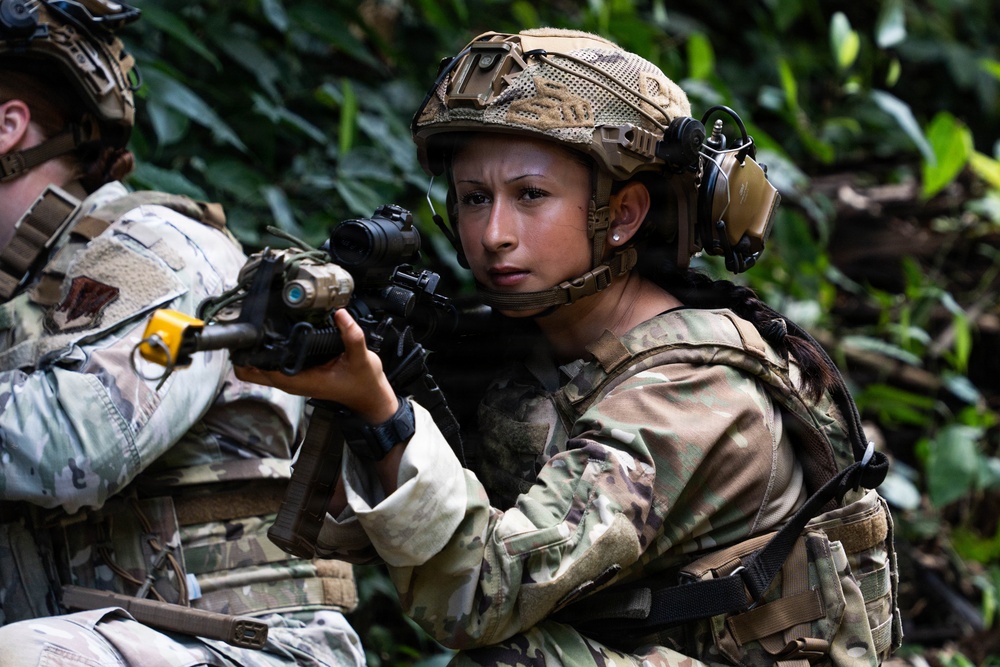 U.S. Air Force and Policia Nacional de Panamá Continue to Build Partnership