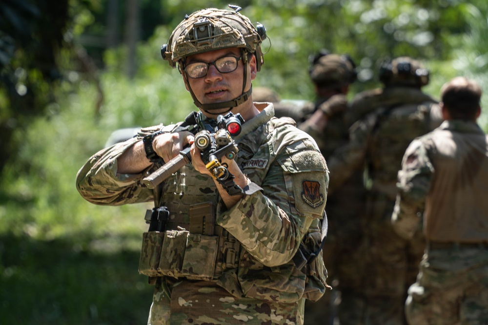 U.S. Air Force and Policia Nacional de Panamá Continue to Build Partnership