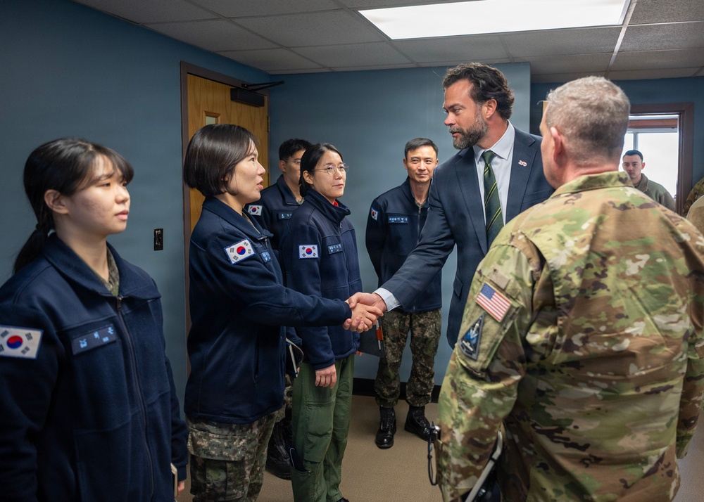 USecAF visits Osan Air Base