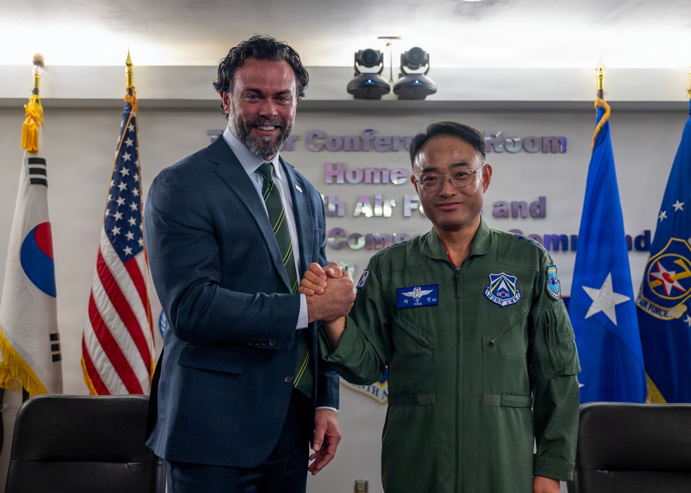 USecAF visits Osan Air Base