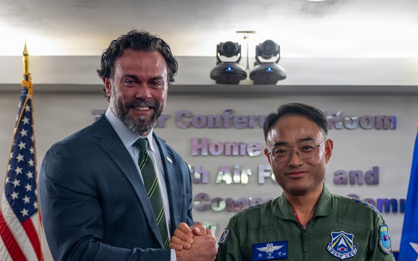 USecAF visits Osan Air Base
