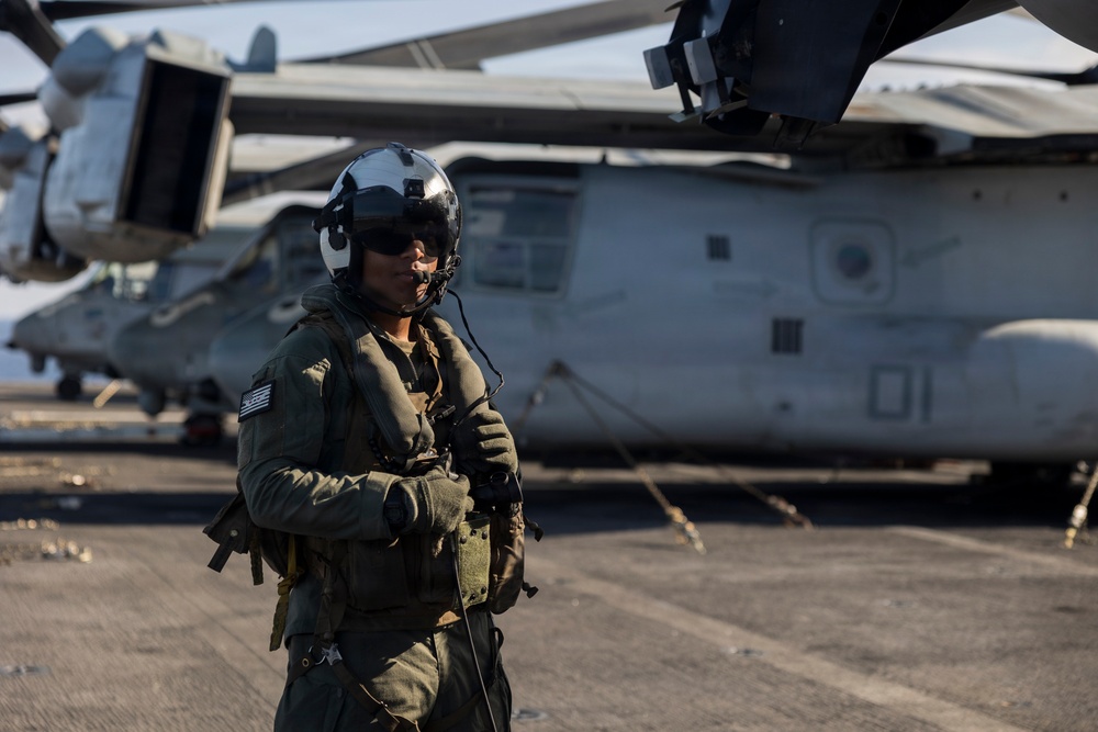 11th MEU Marines, Sailors Conduct Flight Operations Aboard USS Boxer