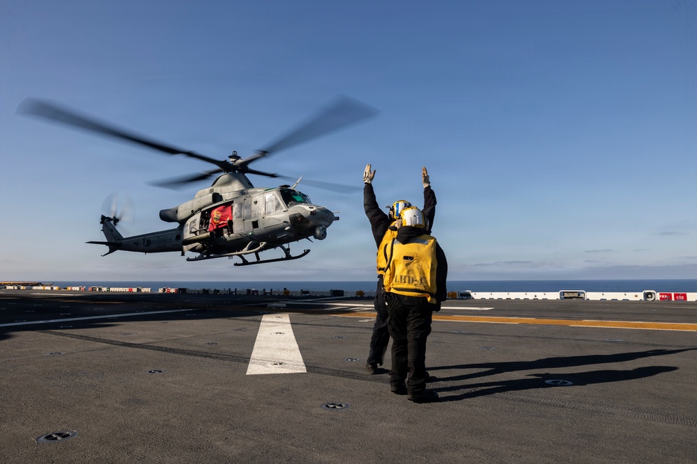 11th MEU Marines, Sailors Conduct Flight Operations Aboard USS Boxer