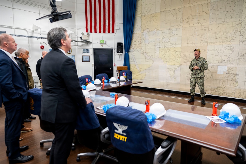 Deputy Secretary of State for Management and Resources, Michael J. Rigas tours DESRON 15 command caves