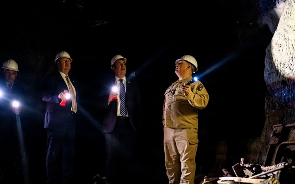 Deputy Secretary of State for Management and Resources, Michael J. Rigas tours DESRON 15 command caves