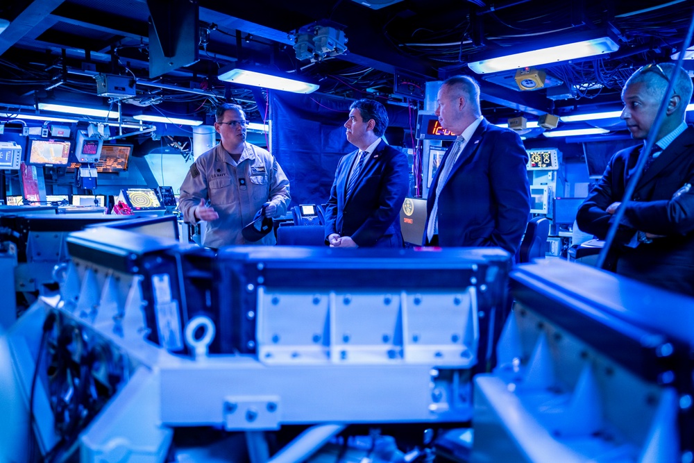 Deputy Secretary of State for Management and Resources, Michael J. Rigas tours USS Milius