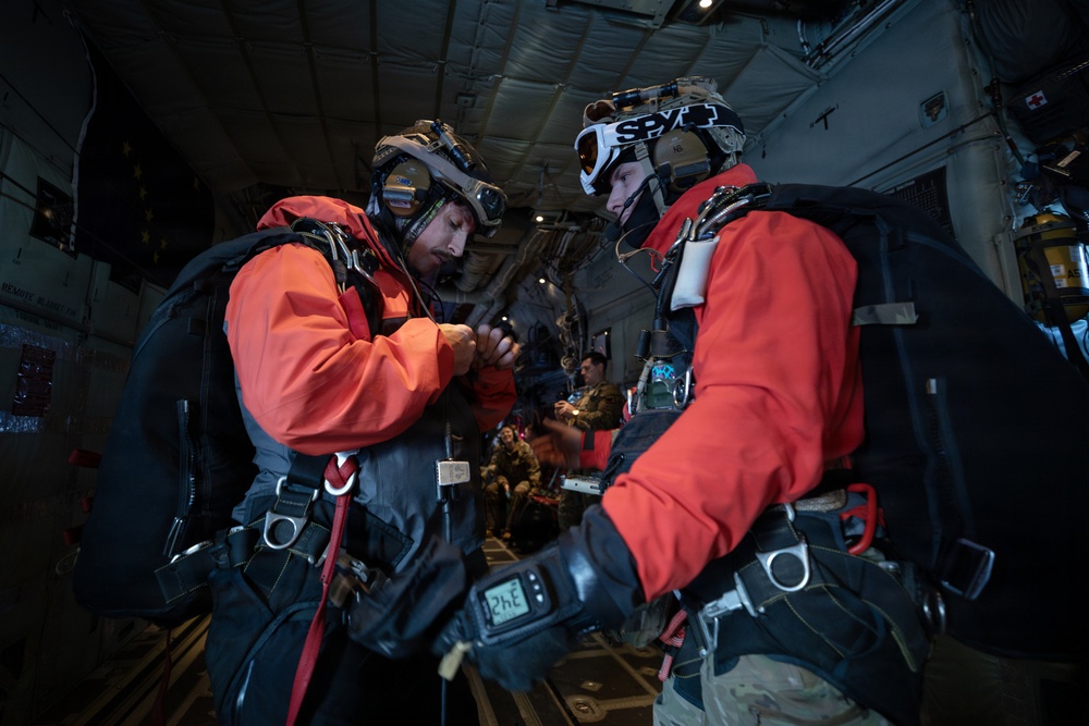 176th Wing Rescue Triad hones skills over Alaska
