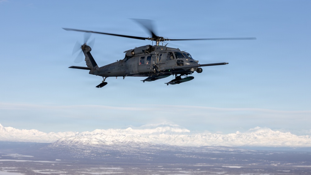 176th Wing Rescue Triad hones skills over Alaska