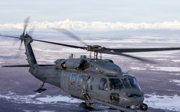 Alaska Air National Guardsmen rescue an injured cross-country skier