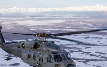 176th Wing Rescue Triad hones skills over Alaska&amp;#xD;