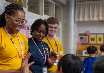 NAF Misawa Sailors Share English, Culture at Sapporo Jidokan