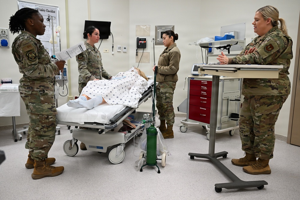 31st MDG hosts first joint Advanced Trauma Life Support/Trauma Nurse Core Course at Aviano
