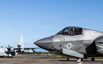 VMFA-225 conducts flight operations in Puerto Rico