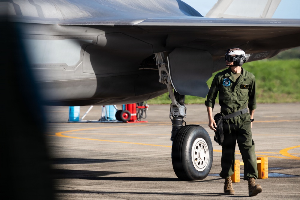 VMFA-225 conducts flight operations in Puerto Rico