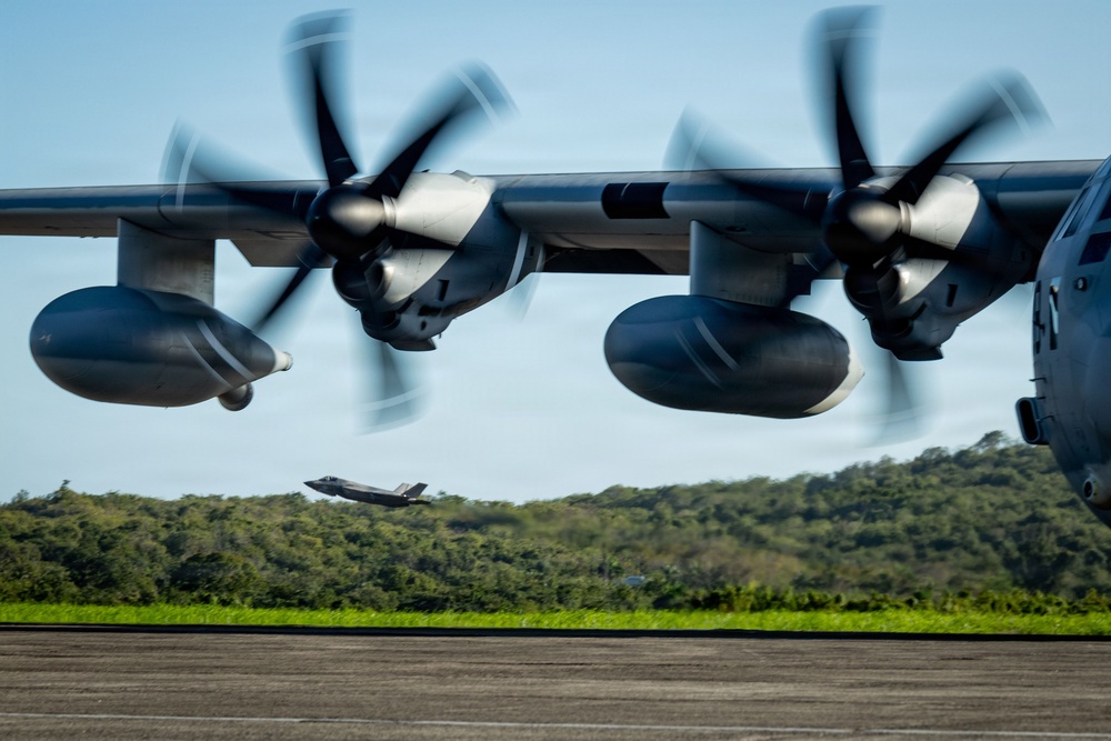 VMFA-225 conducts flight operations in Puerto Rico
