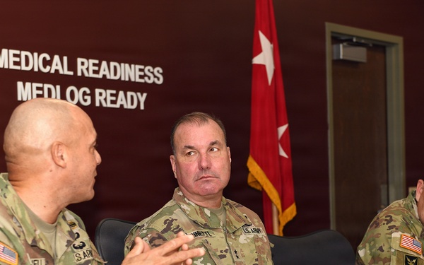 Col. Maxwell briefs Maj. Gen. Turinetti