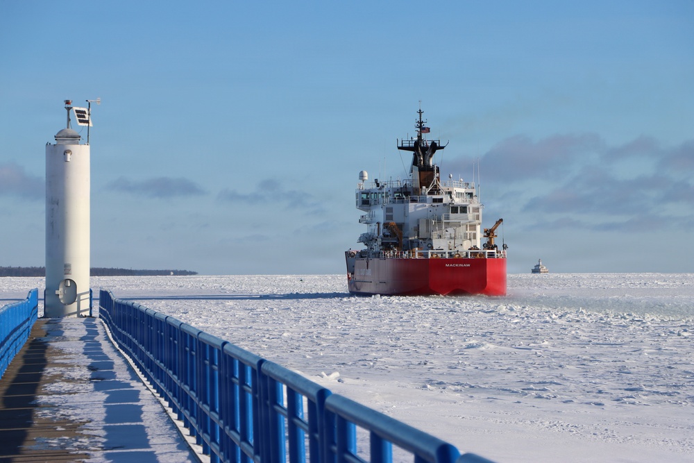 Coast Guard Cutter Mackinaw conducts track maintenance for Operation Taconite