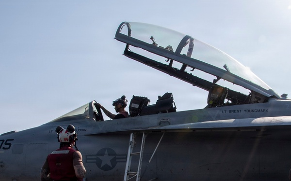 Abraham Lincoln conducts routine aircraft maintenance