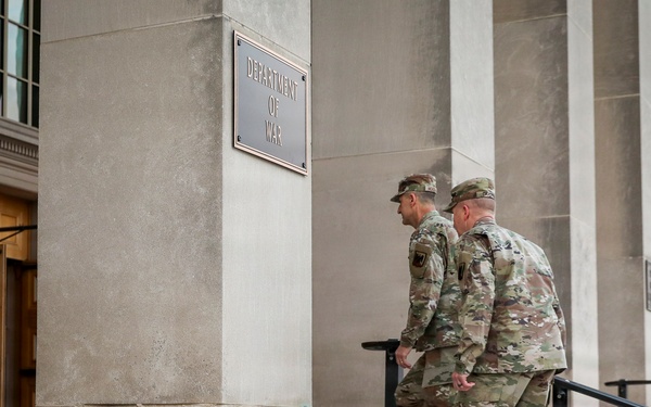 Nordhaus welcomes new NGB vice chief to Pentagon