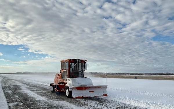 7th CES overcomes Winter Storm Fern during Dark Ascent exercise
