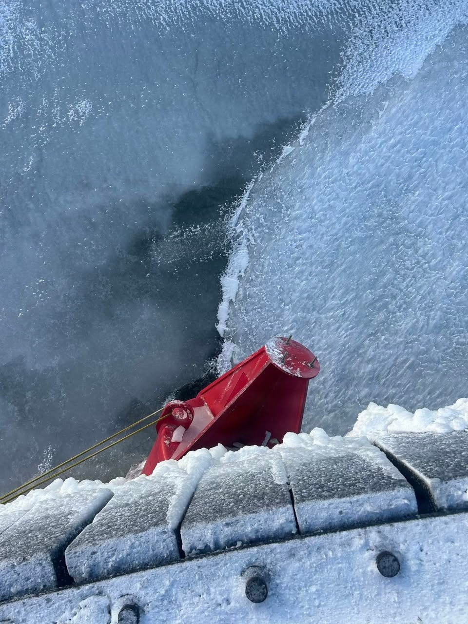 Coast Guard Cutter Bristol bay (WTGB 102) removes navigation hazards from ice on Lake Erie