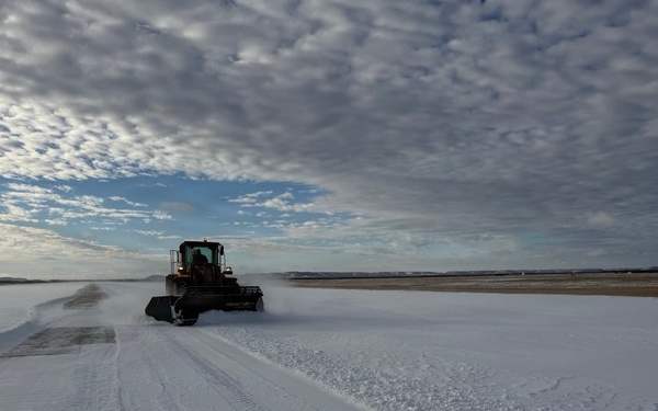 7th CES overcomes Winter Storm Fern during Dark Ascent exercise